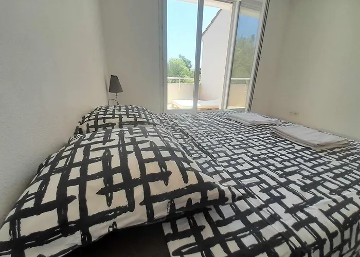 T2 Duplex + Piscine Avec Parking